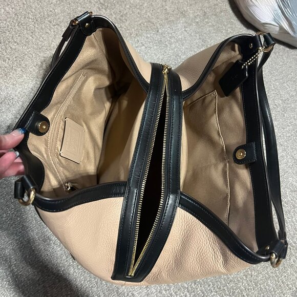 *LIKE NEW* COACH Leather KRISTY Shoulder Bag Colorblock - Picture 3 of 4